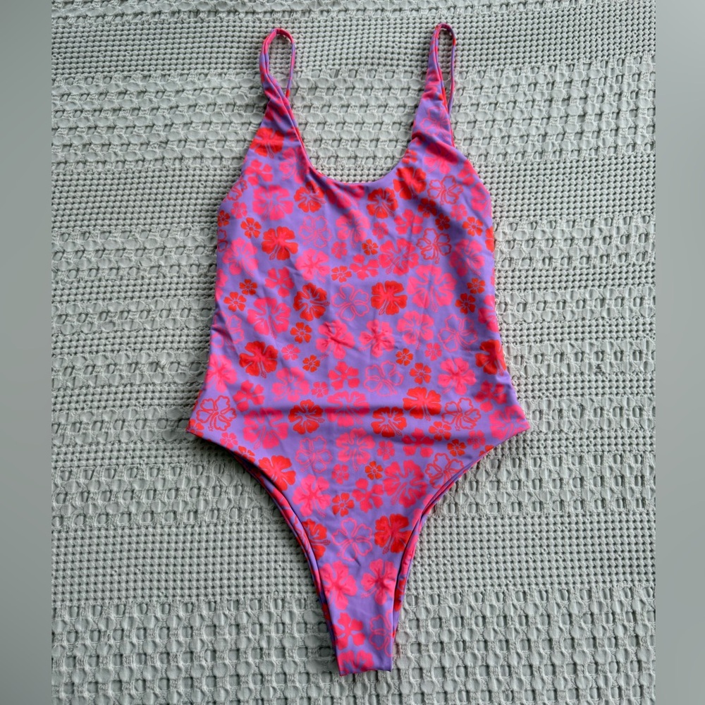 Kulani kini’s one piece swimsuit